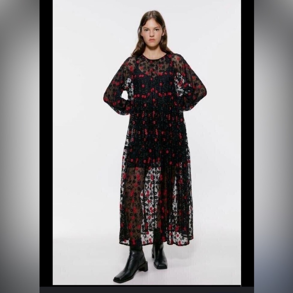 ZARA | Oversized Midi Dress w/ Floral Embroidery Long Sleeve Black/Red